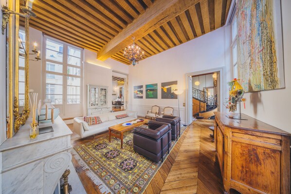 Interior - Historical apartment 3BR/3.5BA  close to the river in the 7th (Paris)
