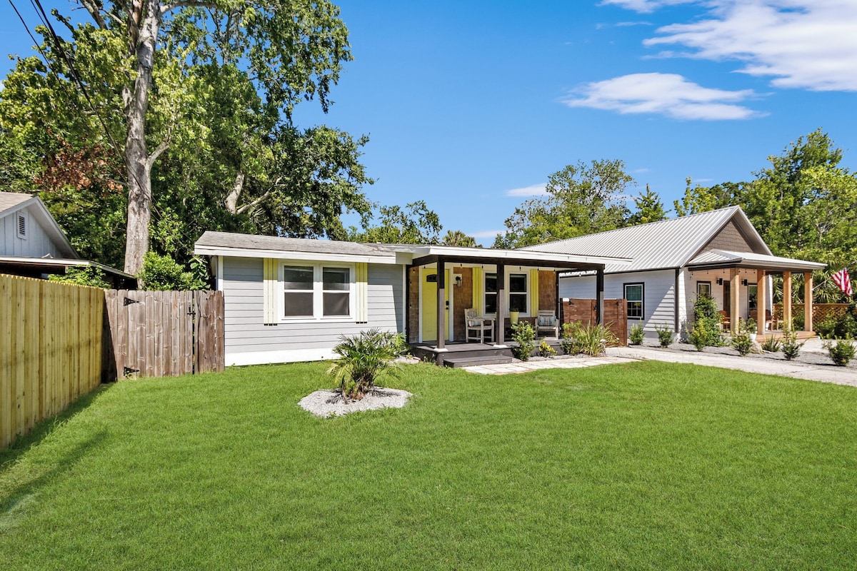 Photo 35 of Pleasant 2-bedroom cottage, Amazing back yard, Pet Friendly in St. Augustine
