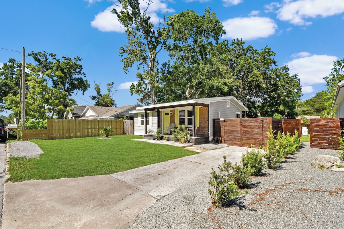 Photo 33 of Pleasant 2-bedroom cottage, Amazing back yard, Pet Friendly in St. Augustine