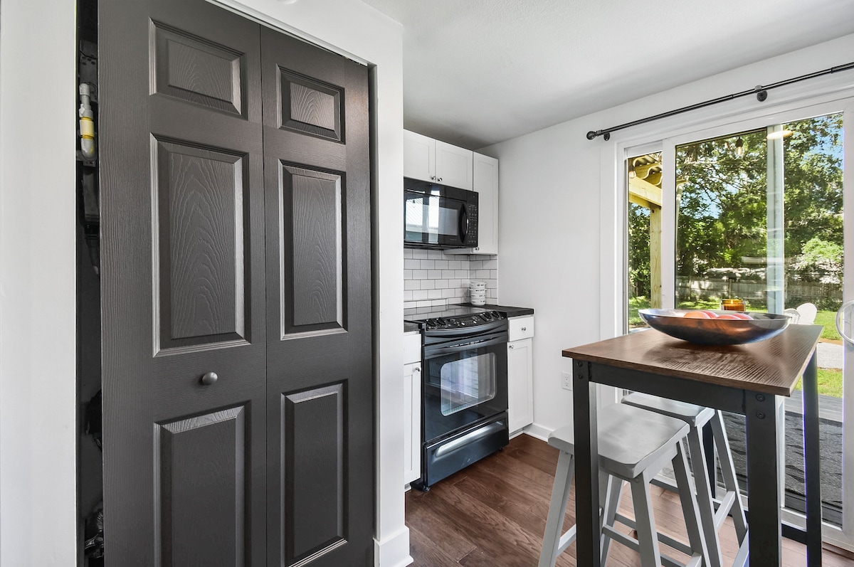 Photo 20 of Pleasant 2-bedroom cottage, Amazing back yard, Pet Friendly in St. Augustine