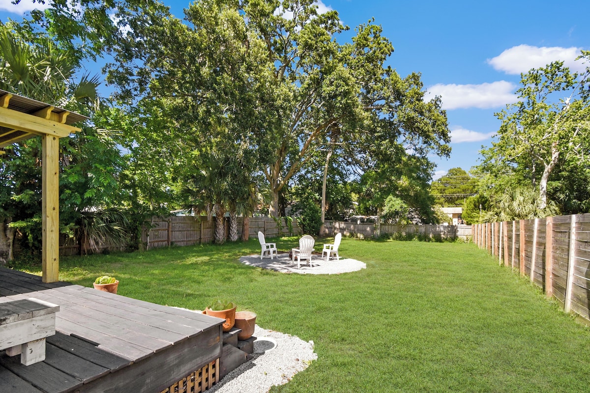 Photo 4 of Pleasant 2-bedroom cottage, Amazing back yard, Pet Friendly in St. Augustine