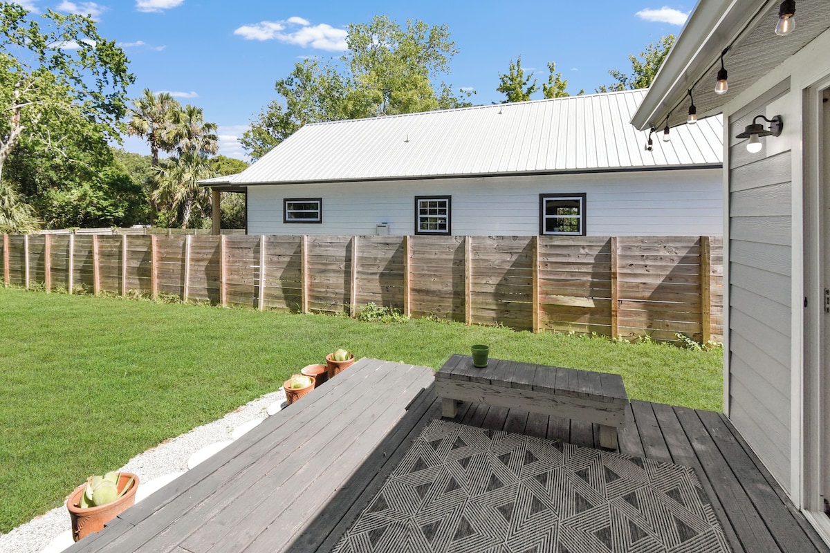 Photo 24 of Pleasant 2-bedroom cottage, Amazing back yard, Pet Friendly in St. Augustine