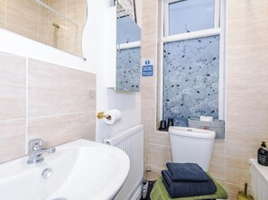Handtücher, Seife, Toilettenpapier