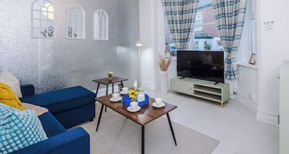 Sleep 7, Pool Table/TTennis, Free Parking, 3BR