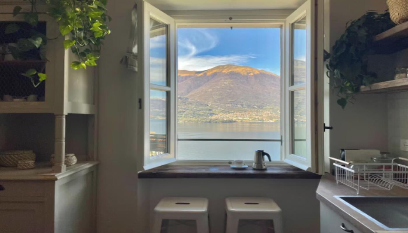 Jääkaappi, mikroaaltouuni, uuni, astianpesukone