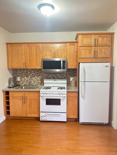 Fabulous 2-bedroom apartment in San Francisco w/ Parking