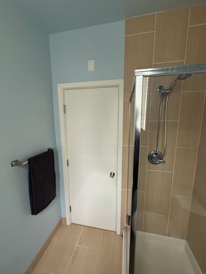Towels, soap, toilet paper - Urban 2-bedroom apartment in San Francisco with Patio & Parking (San Francisco)