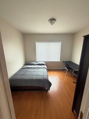 2 bedrooms, WiFi, bed sheets, wheelchair access