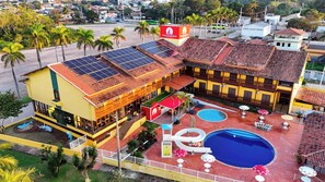 Façana frontal de l'allotjament