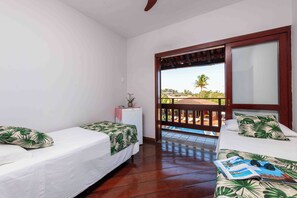 ستائر تعتيم وتجهيزات عازلة للصوت وواي فاي مجانًا