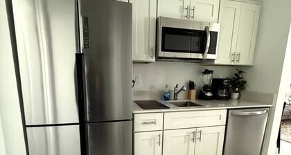 Traveling workers 1bed and living space / pets friendly