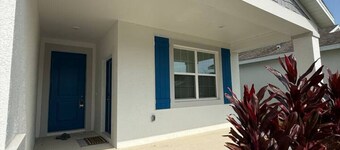 Traveling workers w/ full kitchen and living space