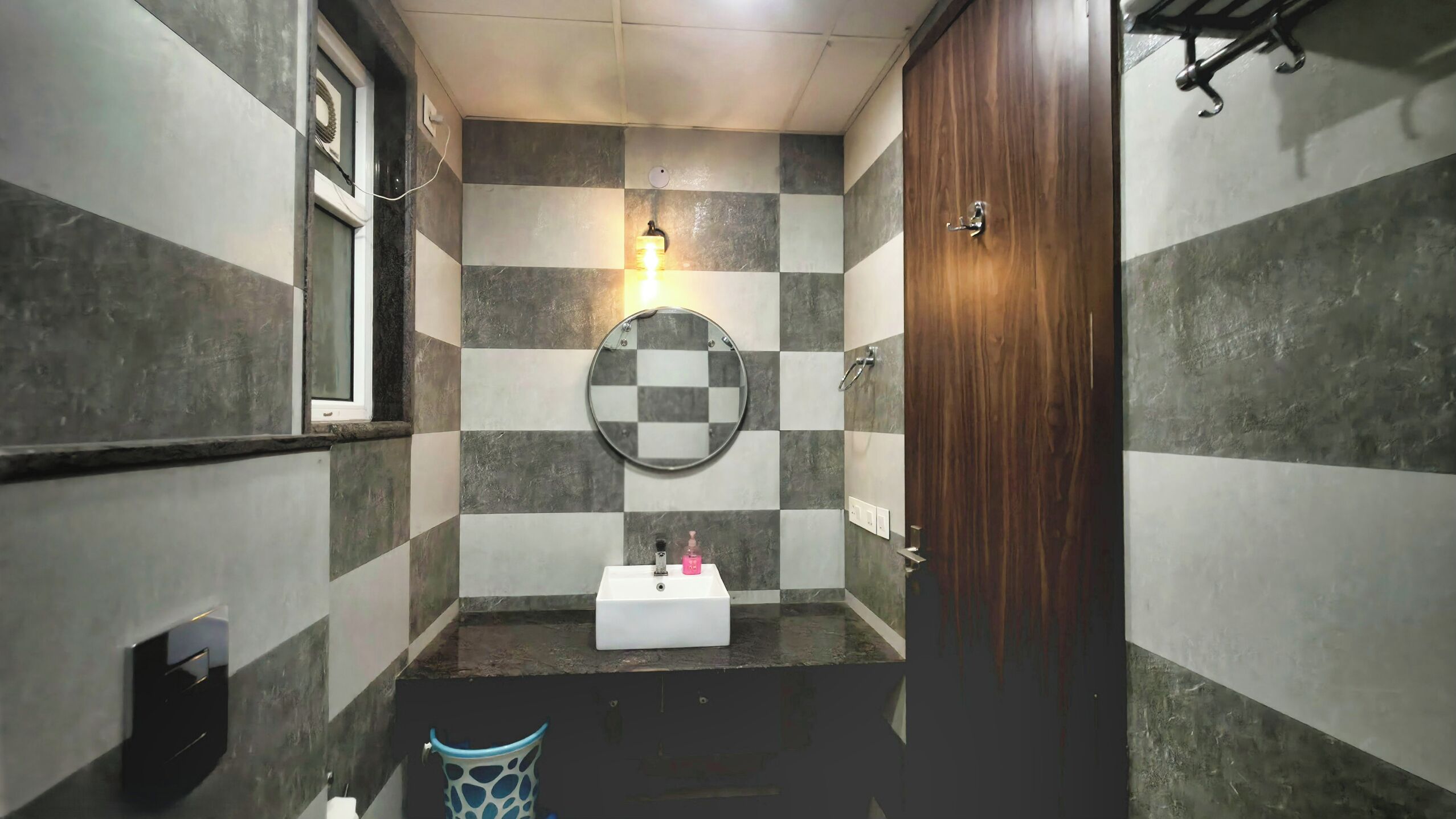 Shower, towels, soap, shampoo