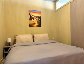 1 bedroom, iron/ironing board, free WiFi, bed sheets