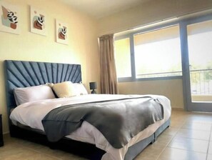 1 habitación, tabla de planchar con plancha, internet y ropa de cama 