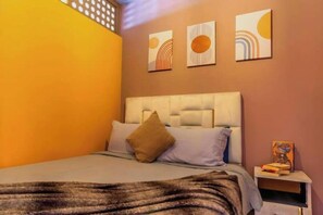 1 soverom, strykejern/-brett, wi-fi (inkludert) og sengetøy