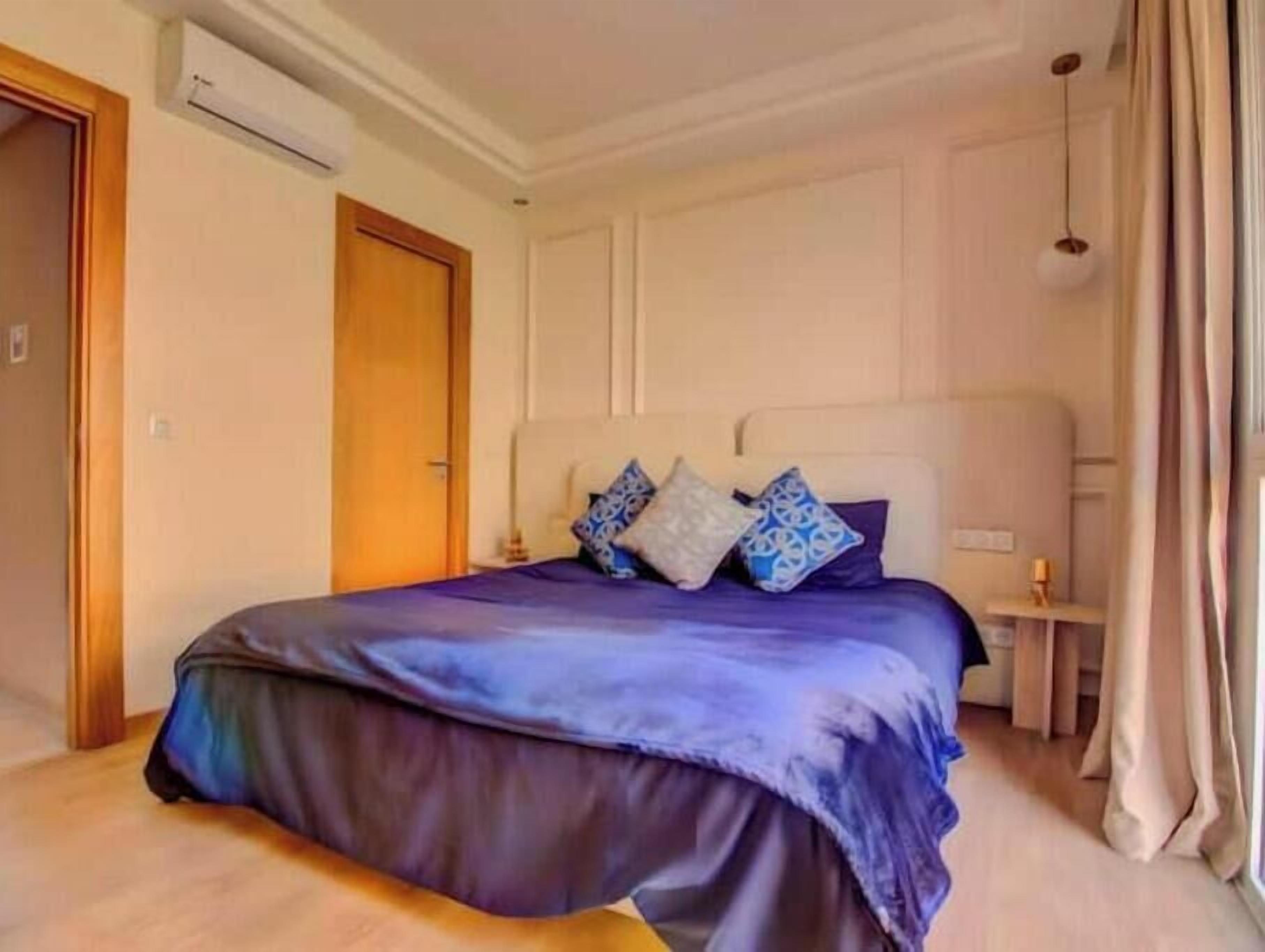 1 chambre, fer et planche à repasser, accès Internet, draps fournis