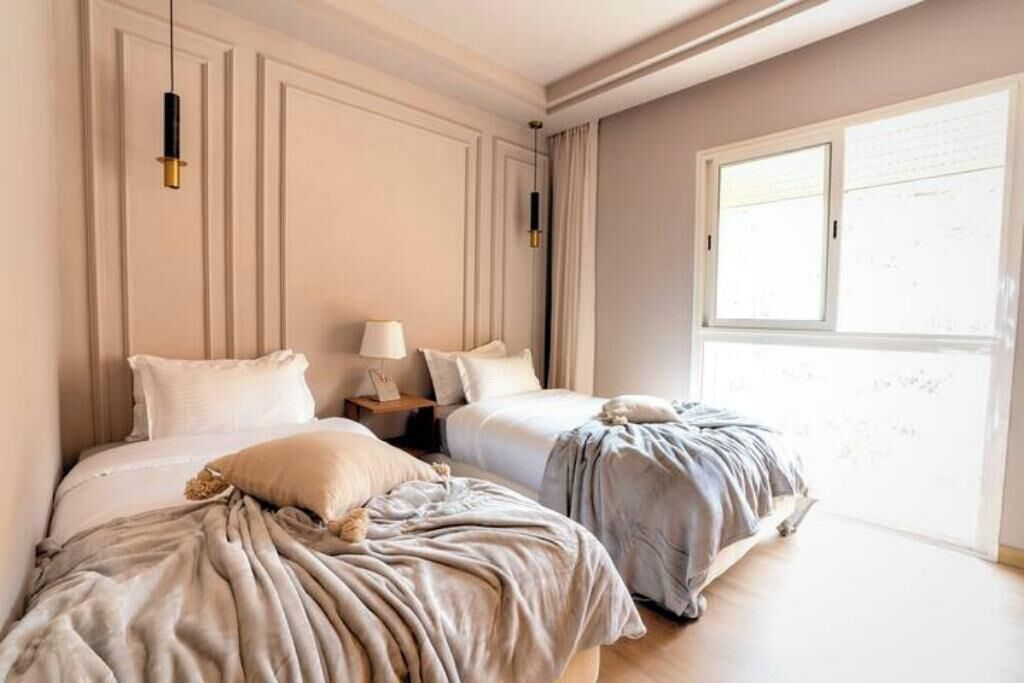 2 dormitorios, tabla de planchar con plancha, wifi gratis y ropa de cama