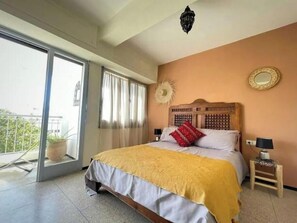2 bedrooms, iron/ironing board, internet, bed sheets - Calm and cosy typical home in the hyper center (Agadir)