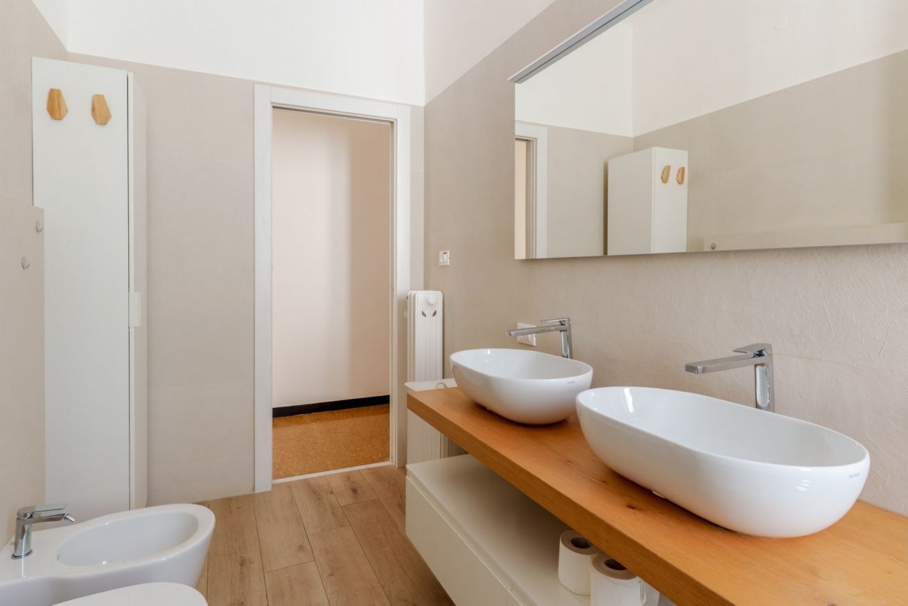 Dusche, Bidet, Handtücher