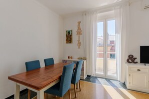 Dining - GuestHost - Comfortable 100 sqm apartment, accommodating up to 6 people, located on the sixth floor of a building with an elevator (NOT accessible to disabled guests).The property is located in the residential neighborhood of Carignano, a quiet and well- (Genoa)