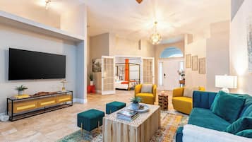 House (4 Bedrooms) | Interior