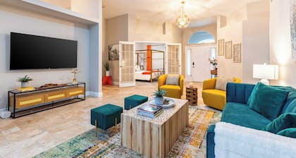 Private Pool, Firepit, Game Room Mins to Beaches + Community Amenities Casa Solara by Avantstay