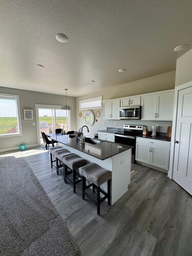 Charming 4-bedroom house in Ankeny with AC