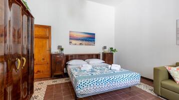 2 bedrooms, iron/ironing board