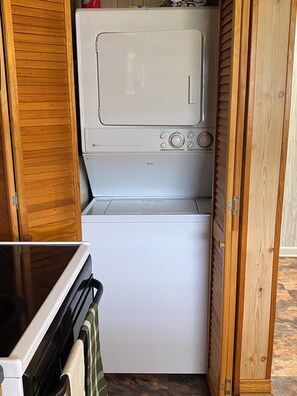 Interior - Charming home with on sight private boat launch and covered boat house! DISCOUNT (Florien)