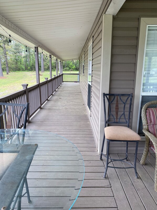 Outdoor dining