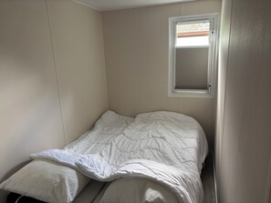 3 多间卧室、WiFi、床单