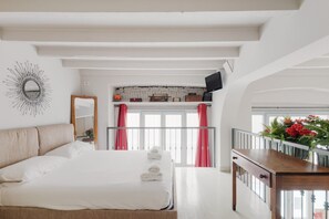 2 Schlafzimmer, Bügeleisen/Bügelbrett