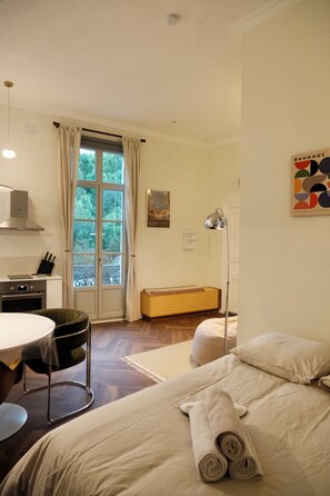 1 غرفة نوم ومكواة/لوح كي وواي فاي