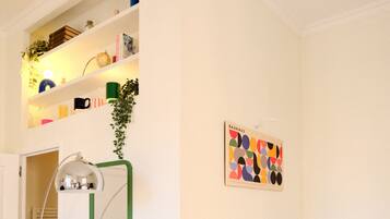 1 habitación, tabla de planchar con plancha y wifi