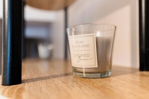 Whirlpool, Handtücher, Seife, Toilettenpapier