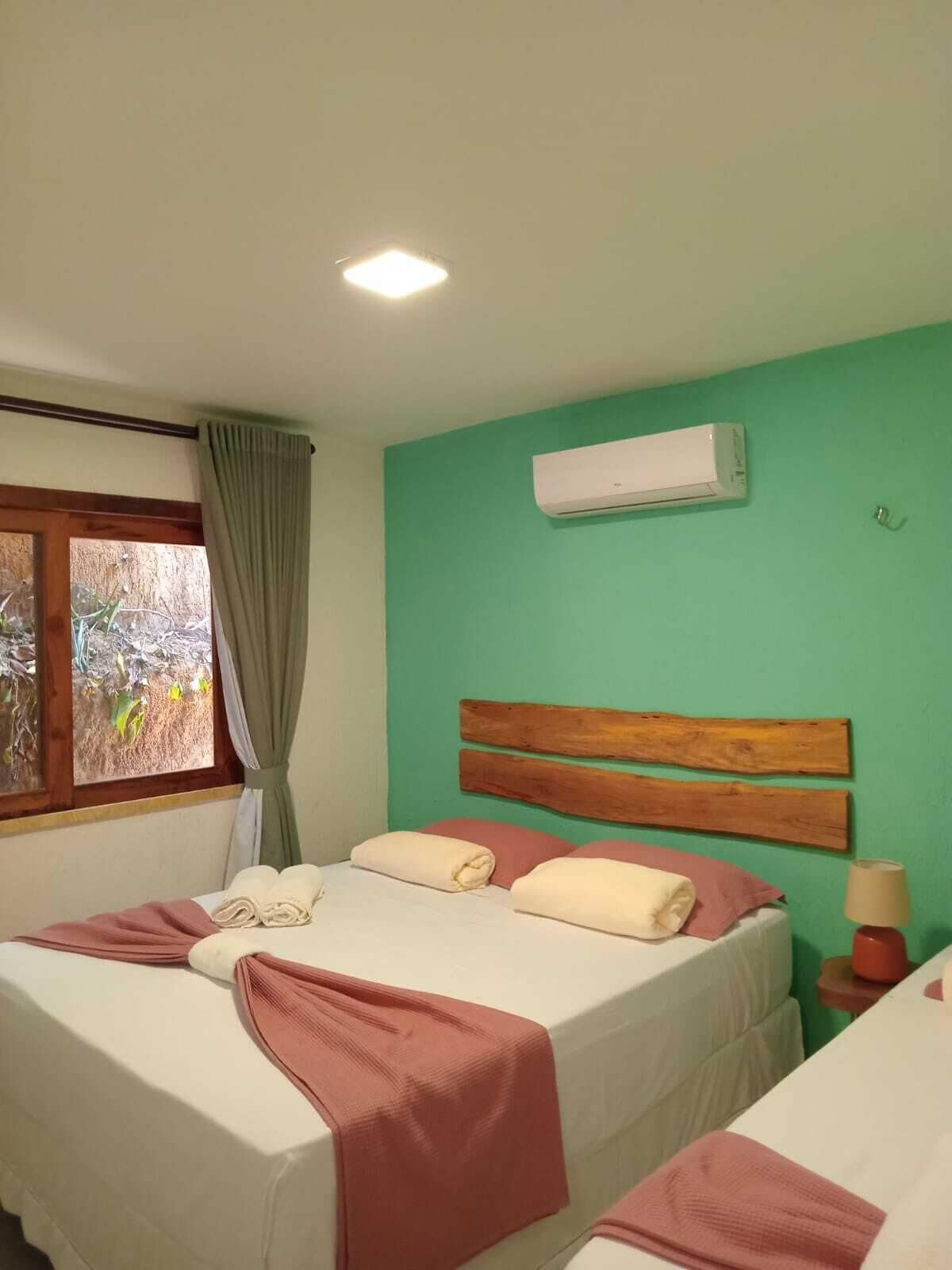 Deluxe Triple Room | Free cots/infant beds, bed sheets