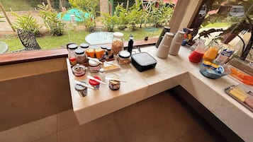 Free daily full breakfast