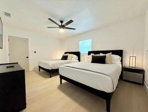 4 bedrooms, Internet, bed sheets