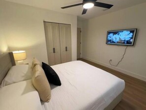 4 bedrooms, internet, bed sheets