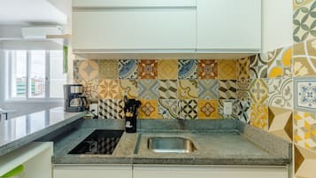 Basic Apartment | Private kitchen