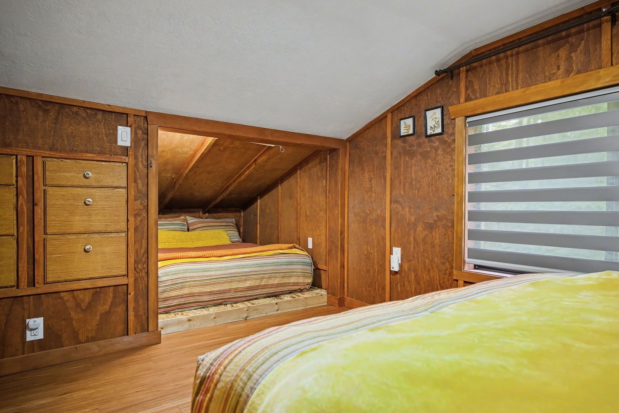 2 chambres, fer et planche à repasser, lit parapluie, Wi-Fi gratuit