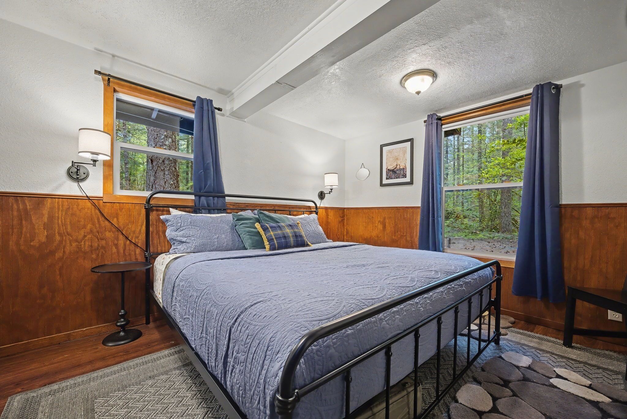 2 bedrooms, iron/ironing board, travel cot, free WiFi