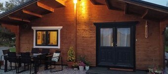 Home from Home. 3-bedroom cabin  beside Shannon airport with everything you need