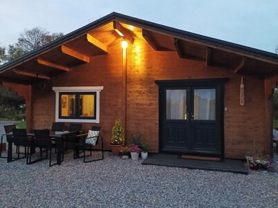 Home from Home. 3-bedroom cabin beside Shannon airport with everything you need