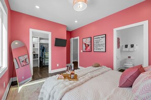 3 Schlafzimmer, Schreibtisch, Bügeleisen/Bügelbrett, kostenloses WLAN