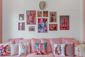 3 bedrooms, desk, iron/ironing board, free WiFi - Bright 3BR East Nashville Retreat—10 min to Broadway (Nashville)