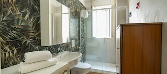 GuestHost - Roomy Apartment in Bisceglie