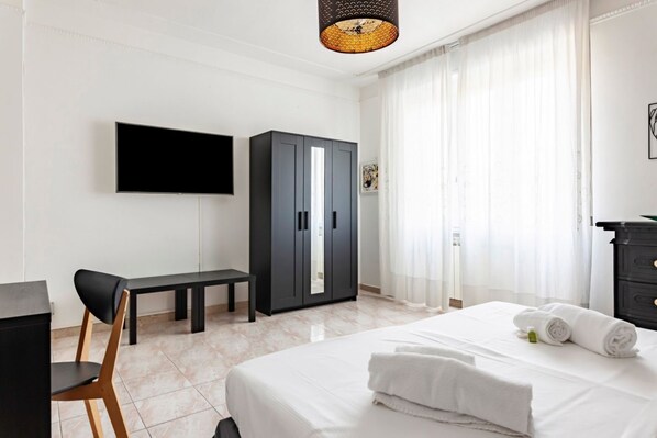 2 bedrooms, iron/ironing board
