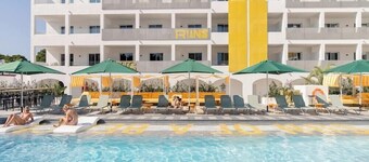 Azuline Apartments Sunshine